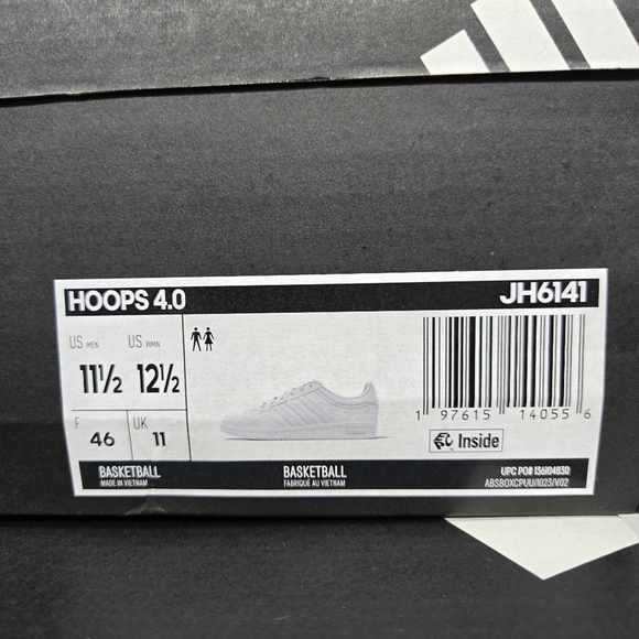 Athletic_Shoes